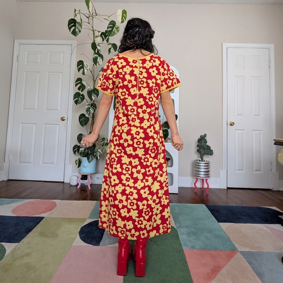 SOLD - Vintage 70s yellow & red floral maxi dress - Picture 3 of 7